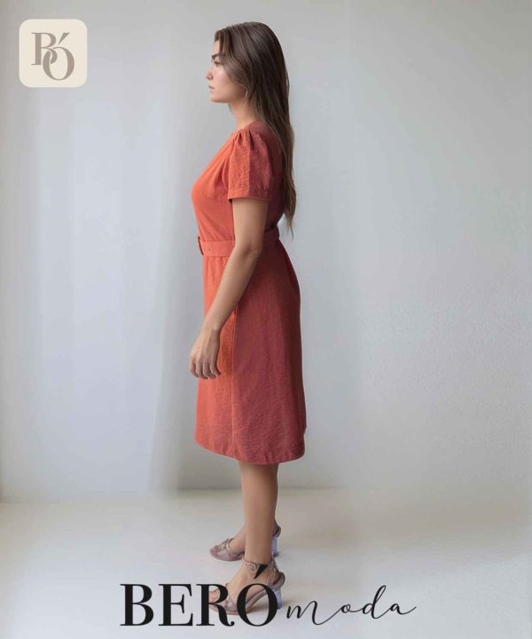 Vestido corto coral con cinturon - Image 3