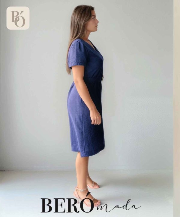 Vestido corto azul marino con cinturón - Image 3