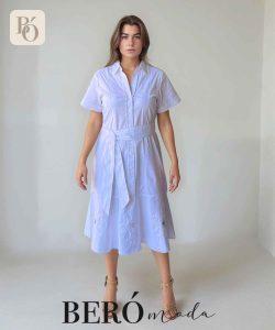 Vestido camisero blanco con bordado y cinturón